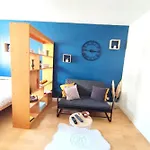 Superbe Studio A Deux Pas De La Gare De Chartres